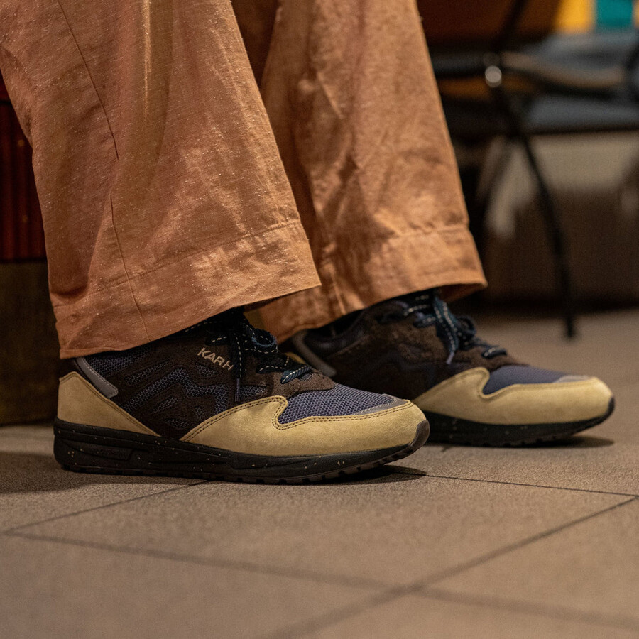 karhu legacy 96 – pale olive green chocolate torte comfortable